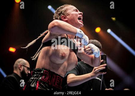 daniella hamleys celebration|Kingpyn Boxing results: Daniella Hemsley flashes audience after。